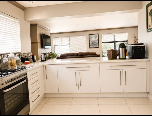 3 BEDROOM HOUSE FOR SALE IN REEBOK
